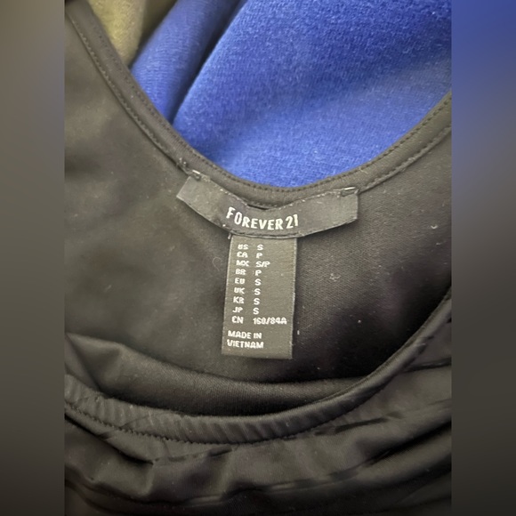 Size small black dress - Picture 3 of 3